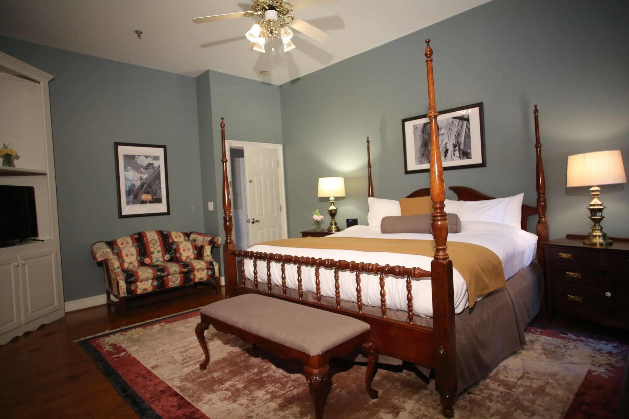 Bed and Breakfast Stone Mountain Manor Экстерьер фото